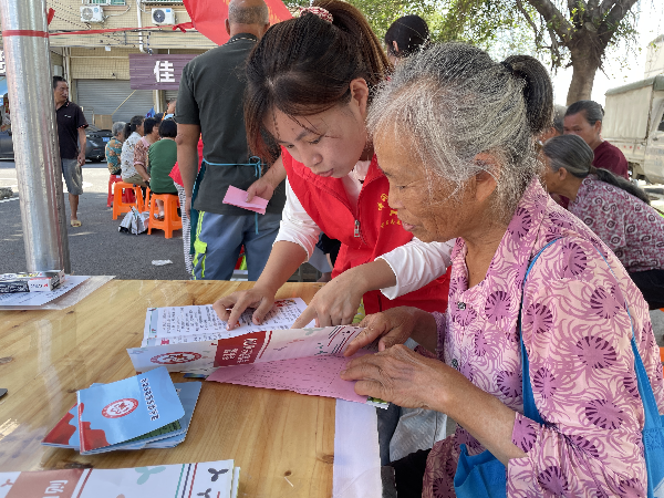 家门口的文明盛宴热闹开市！“文明迳头·微光集市”首场活动人气爆棚！(图2)
