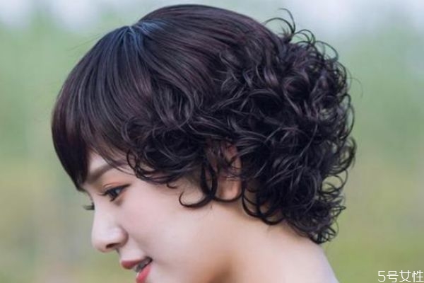 假发日常应该怎么打理假发的打理方法有什么(图2)